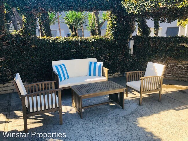 Building Photo - 2 br, 1 bath Apartment - 317 E La Palma Ave