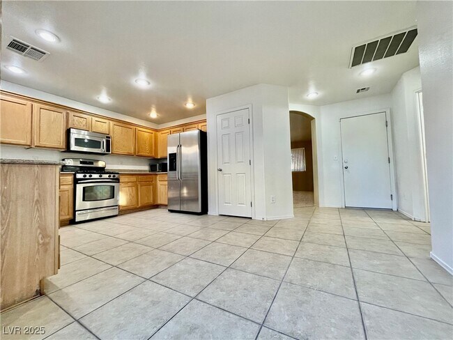 Building Photo - 11901 Fairfax Ridge St