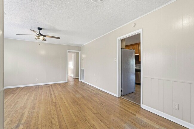 Building Photo - 1759 S Park