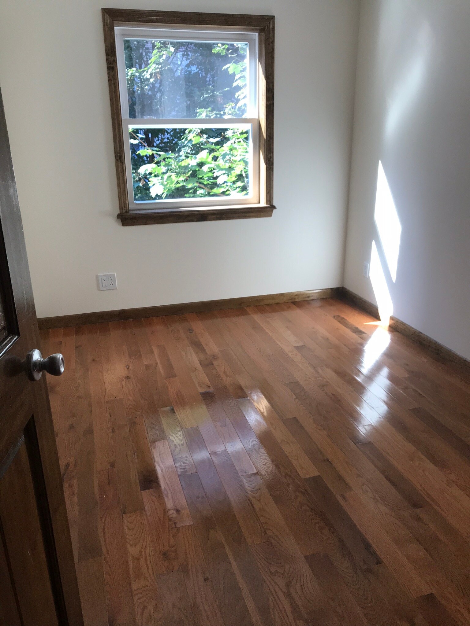 Building Photo - 405 W 263rd St