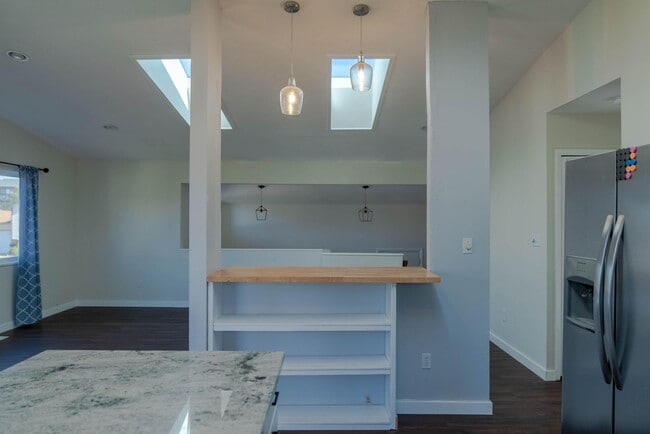 Building Photo - 7875 Chimney Terrace