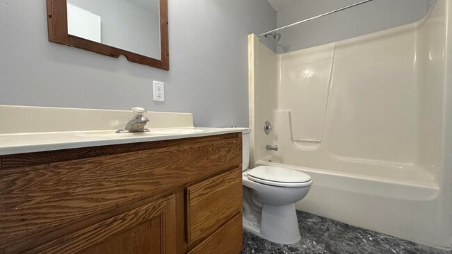 Building Photo - 939 Legion Dr