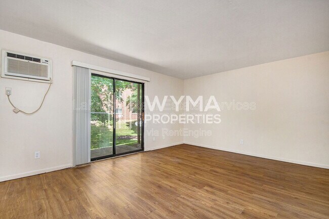 Building Photo - 1015 36th St SW