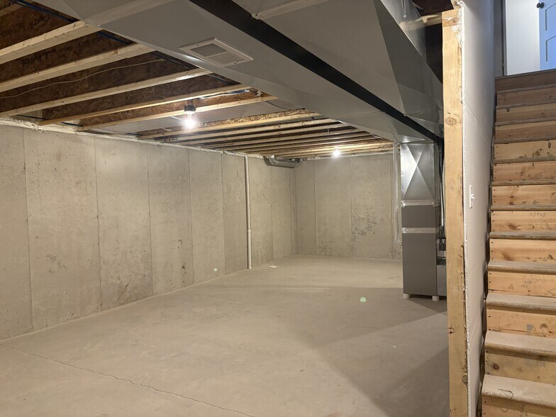 Building Photo - 1598 Star Light Dr