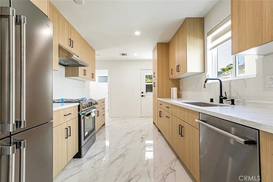 Building Photo - 4825 Angeles Crest Hwy