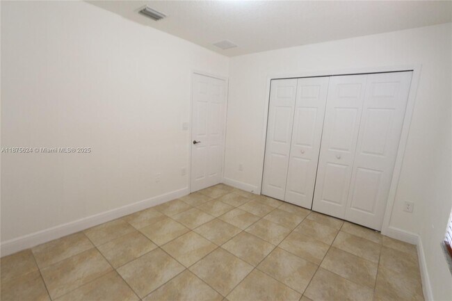 Building Photo - 15449 SW 31st Ln