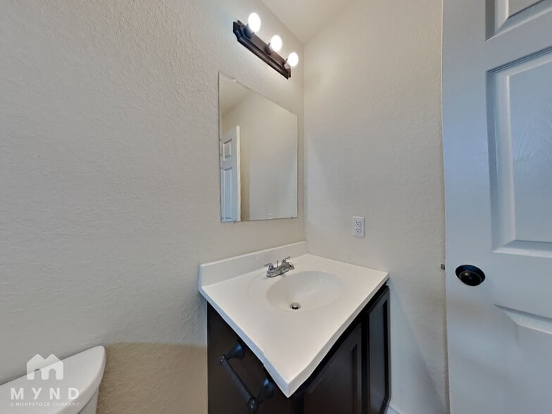 Building Photo - 6415 Melanzane