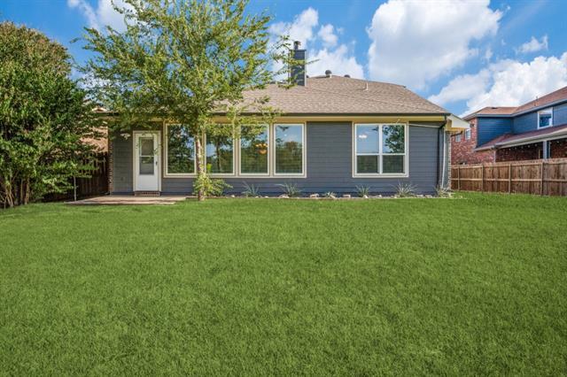 Building Photo - 1609 Santos Dr