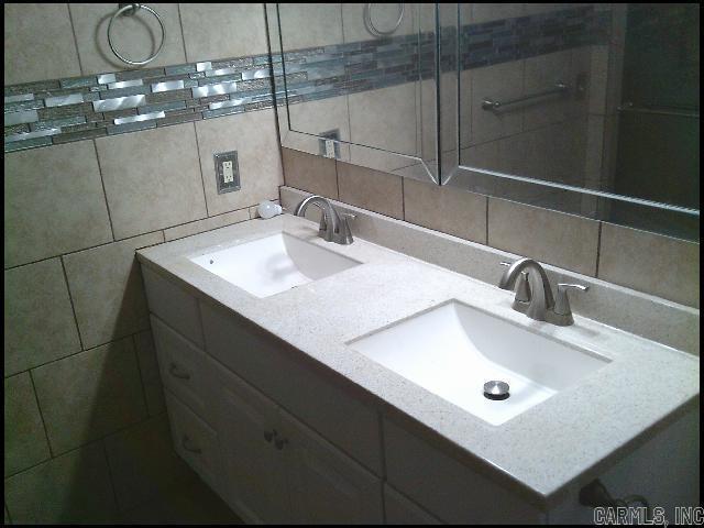 Building Photo - 845 AR-365