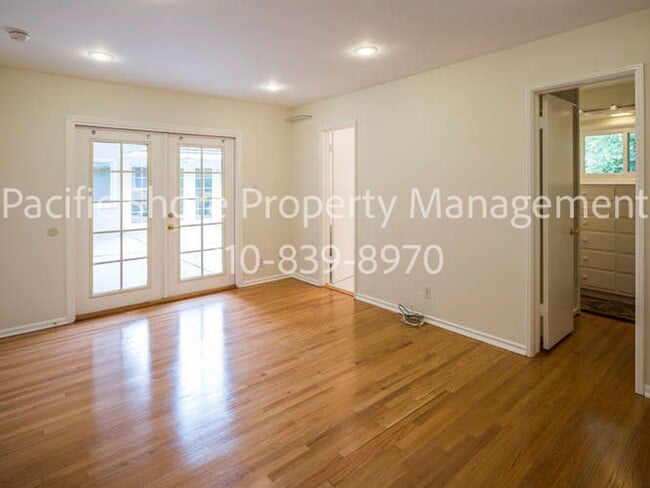 Building Photo - Charming Brentwood Ranch Home with Excepti...