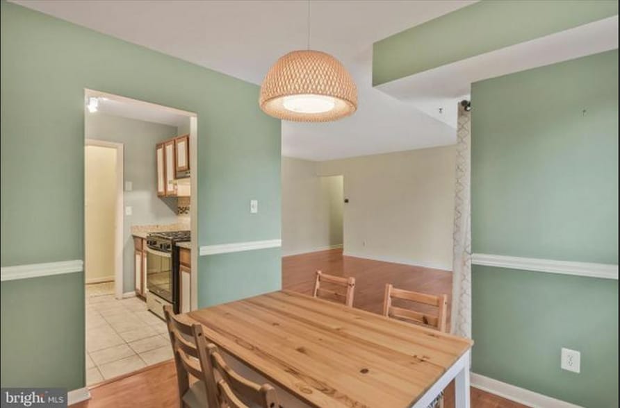 Building Photo - 3846 Lyndhurst Dr