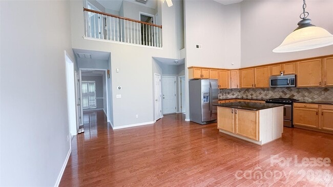 Building Photo - 8811 Singleton Ct