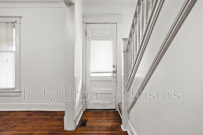 Building Photo - 418 N Drexel Ave