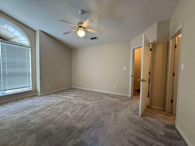 Building Photo - 1322 Hidden Timbers Pl