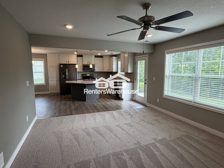 Building Photo - 5651 Cattail Ct NE
