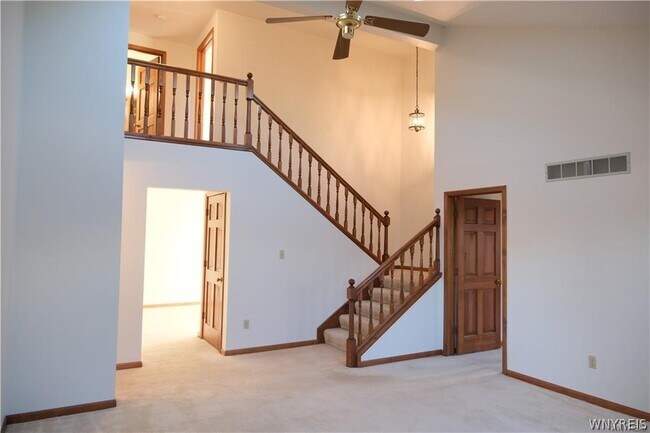 Building Photo - 20 Southwick Dr