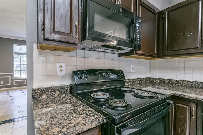Building Photo - 2509 S Mission Cir