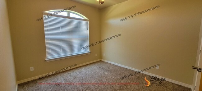 Building Photo - Rockstar Home with Stunning Features – 3 Bed/2 Bath Gem