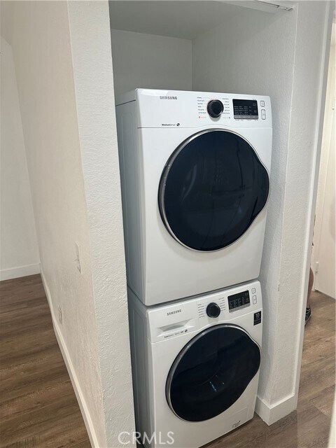 Building Photo - 22749 Lakeway Dr