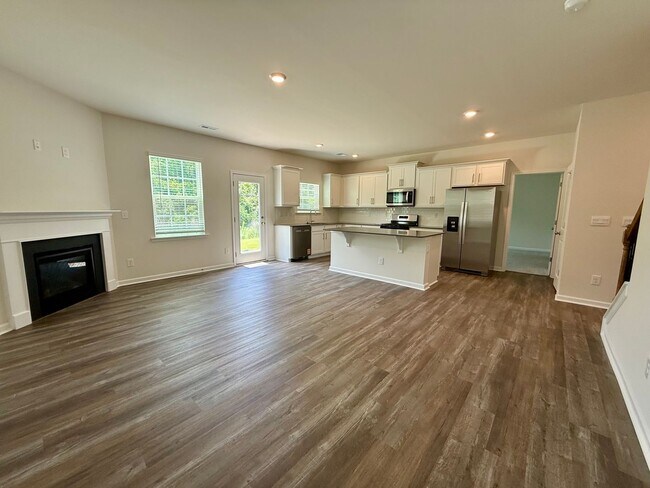 Building Photo - Beautiful, New Construction, 4BR/3.5BA Home in Secrest Commons