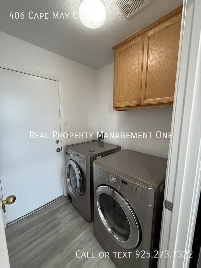 Building Photo - 406 Cape May Ct