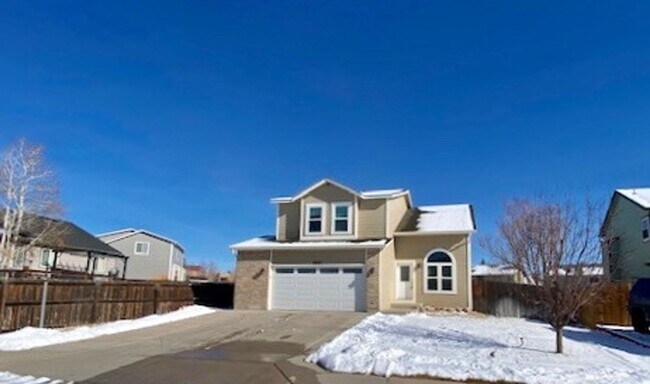 Building Photo - Spacious Briargate 4 Bedroom/3.5 Bathroom Home with huge Yard