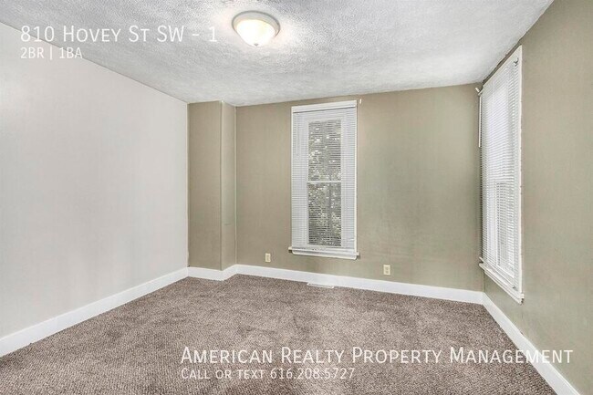 Building Photo - 810 Hovey St SW