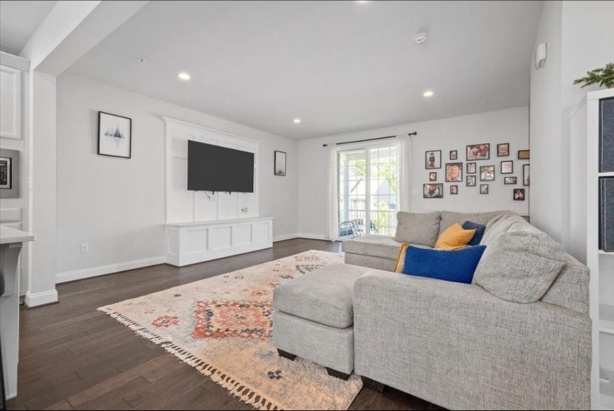 Building Photo - 2131 Westcott Ln