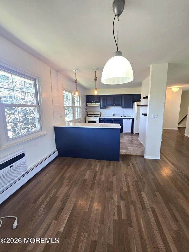 Building Photo - 364 Westwood Ave