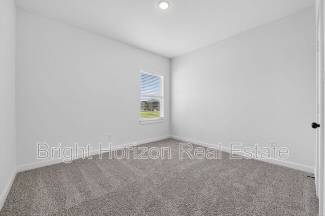 Building Photo - 10524 Tube Dr