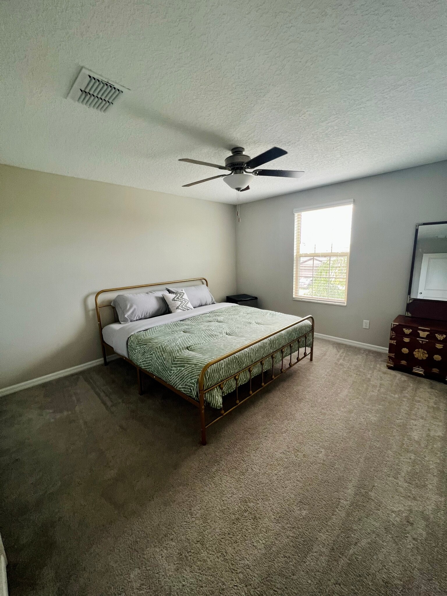 Building Photo - 352 Argyll Dr