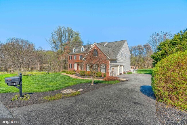 Building Photo - 1319 Martin Meadows Dr