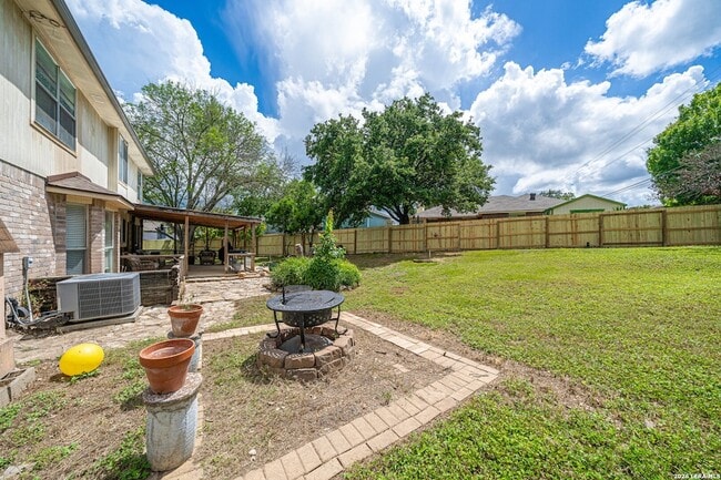 Building Photo - 2813 Kline Cir