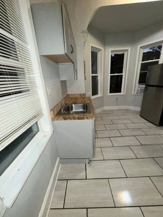 Building Photo - 1834 N 22nd St