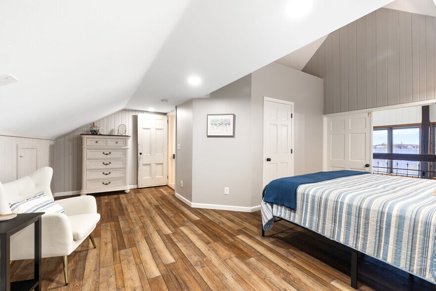 Building Photo - 9693 Mauger St