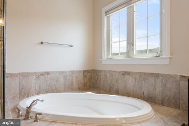 Building Photo - 42524 Rowderbury Square