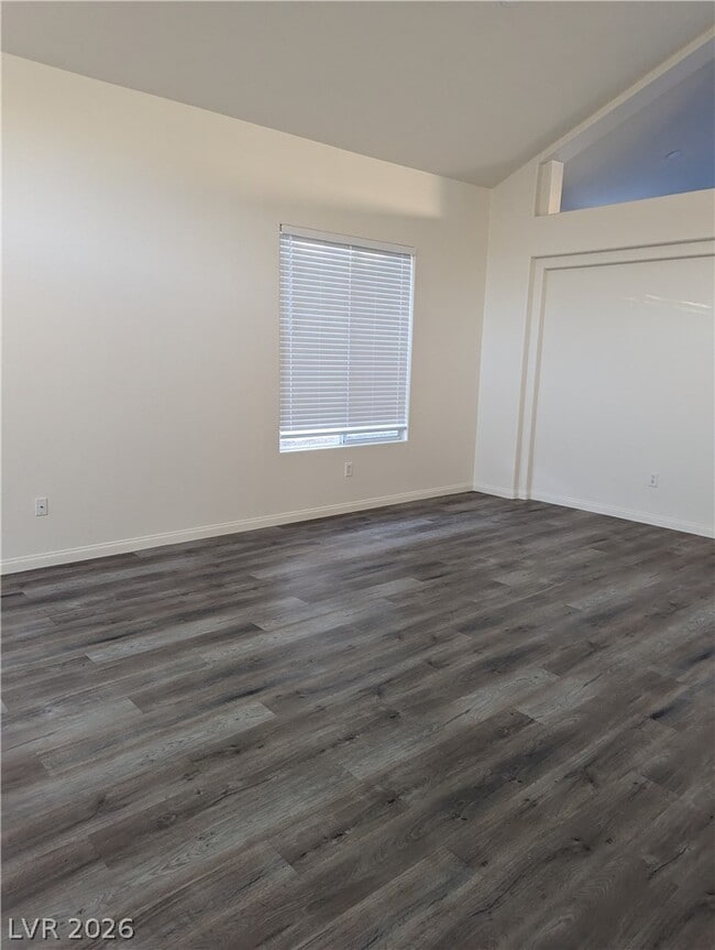 Building Photo - 230 Tayman Park Ave