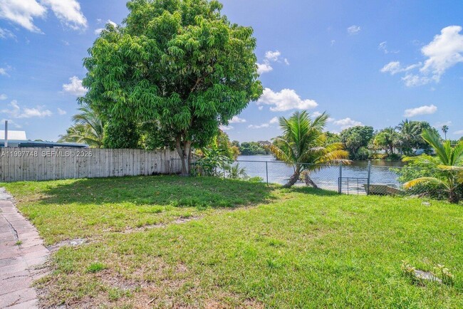 Building Photo - 6390 Kimberly Blvd