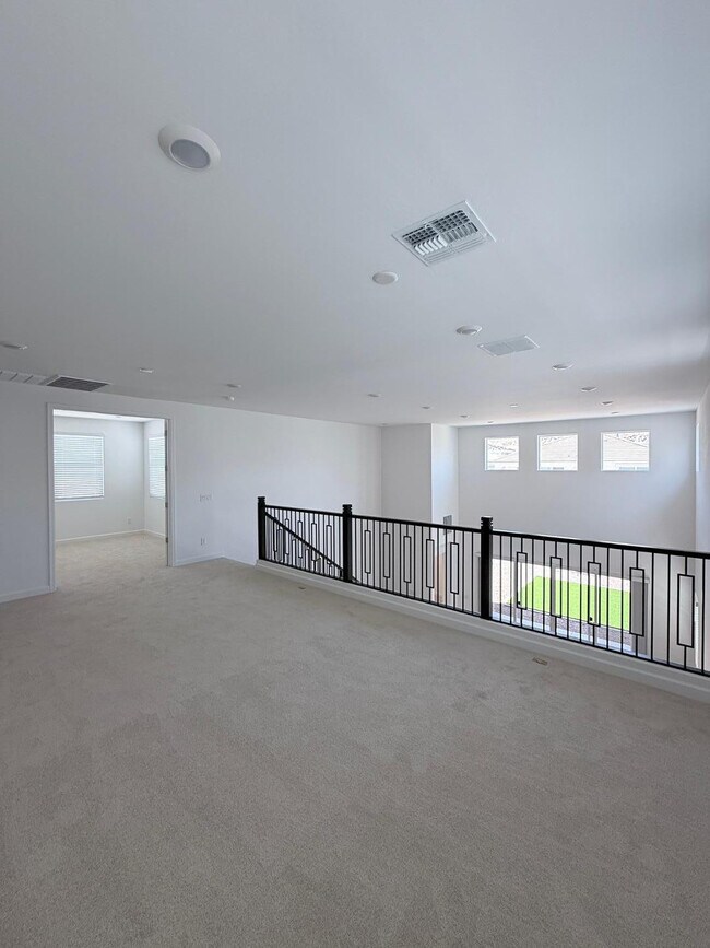 Building Photo - 6988 W Buckhorn Trail