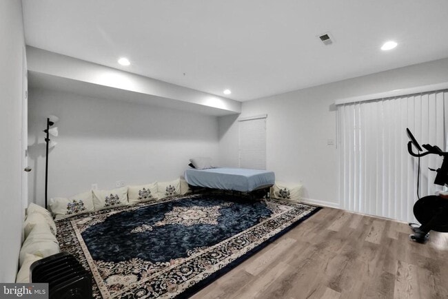Building Photo - 7524 Briargrove Lane