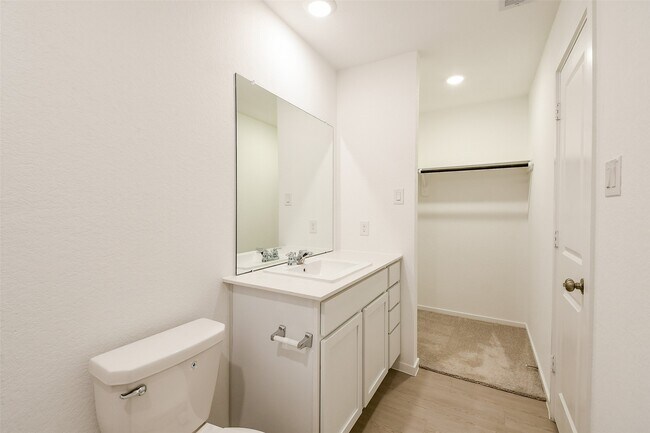 Building Photo - 21325 Carosella Dr