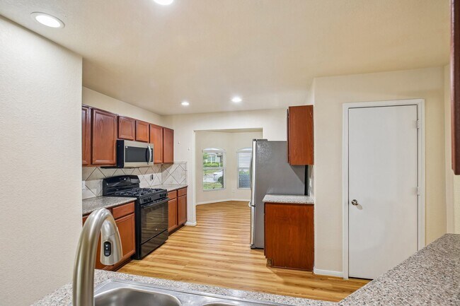 Building Photo - 21127 Fox Orchard Ct