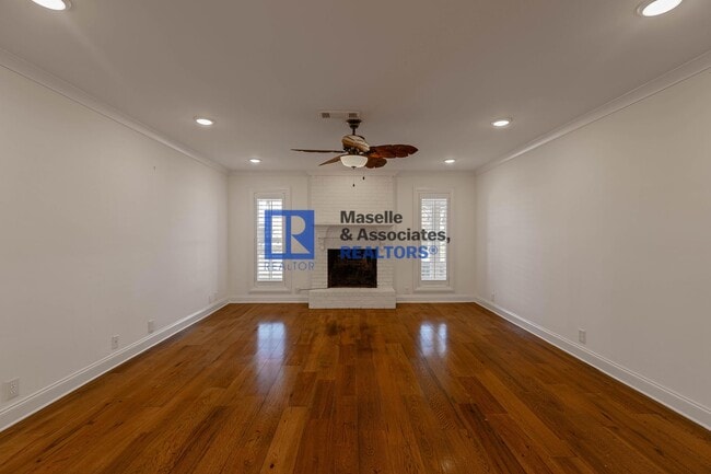 Building Photo - 2 Bed/2 Bath Townhouse in Brandon