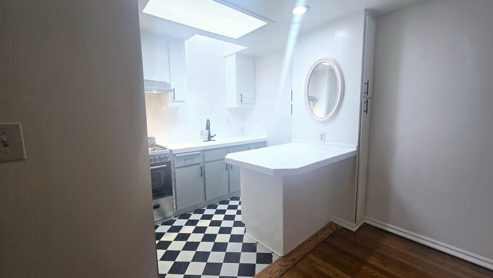Interior Photo - Essex Manor