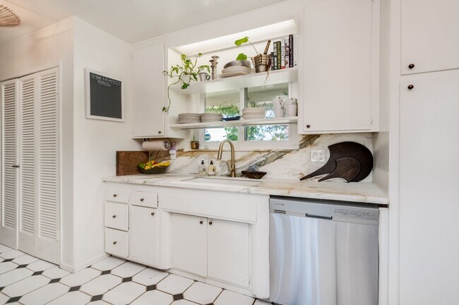 Building Photo - RARE! Lovely and Spacious Clairemont 4BD/2BA Home on Tecolote Canyon! - $5,995/mo!