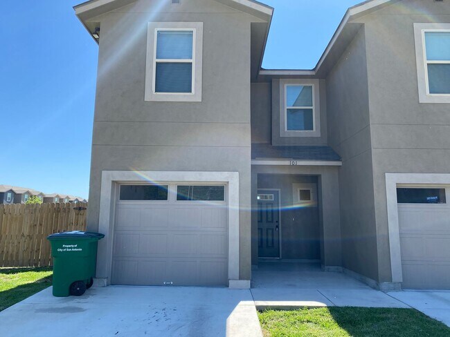 Primary Photo - 14003 Fratelli Rd