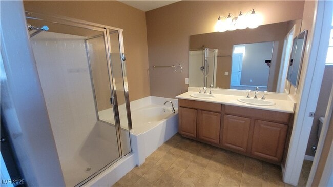 Building Photo - 116 Palatial Pines Ave