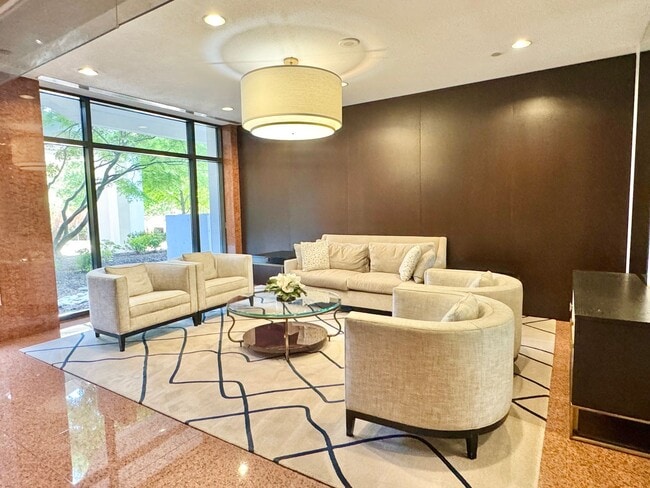 Building Photo - ARLINGTON CONDO - Sleek Sophistication Mee...