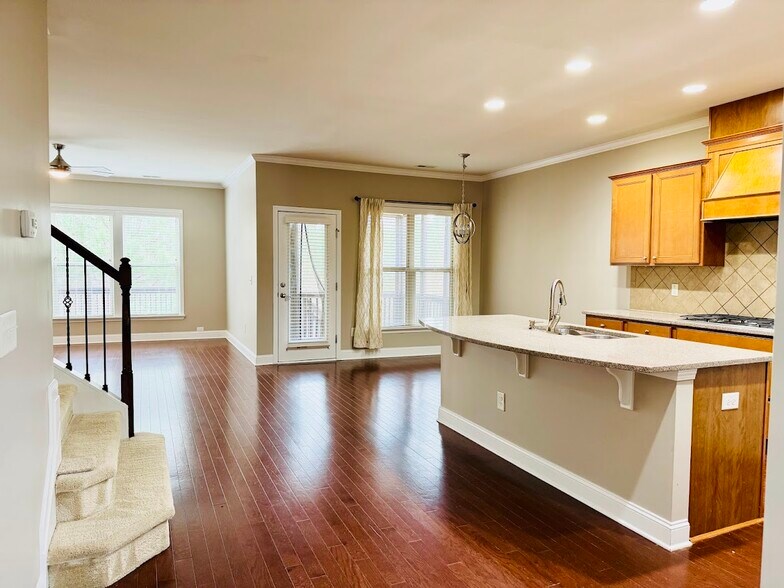 Kitchen - 3408 Schooner Dr