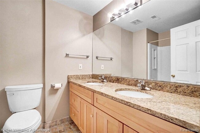 Building Photo - 31173 Livingston Dr